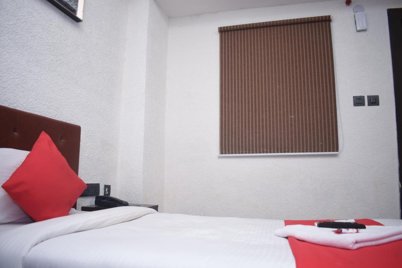 Hāora Hotel Jaypee Inn מראה חיצוני תמונה